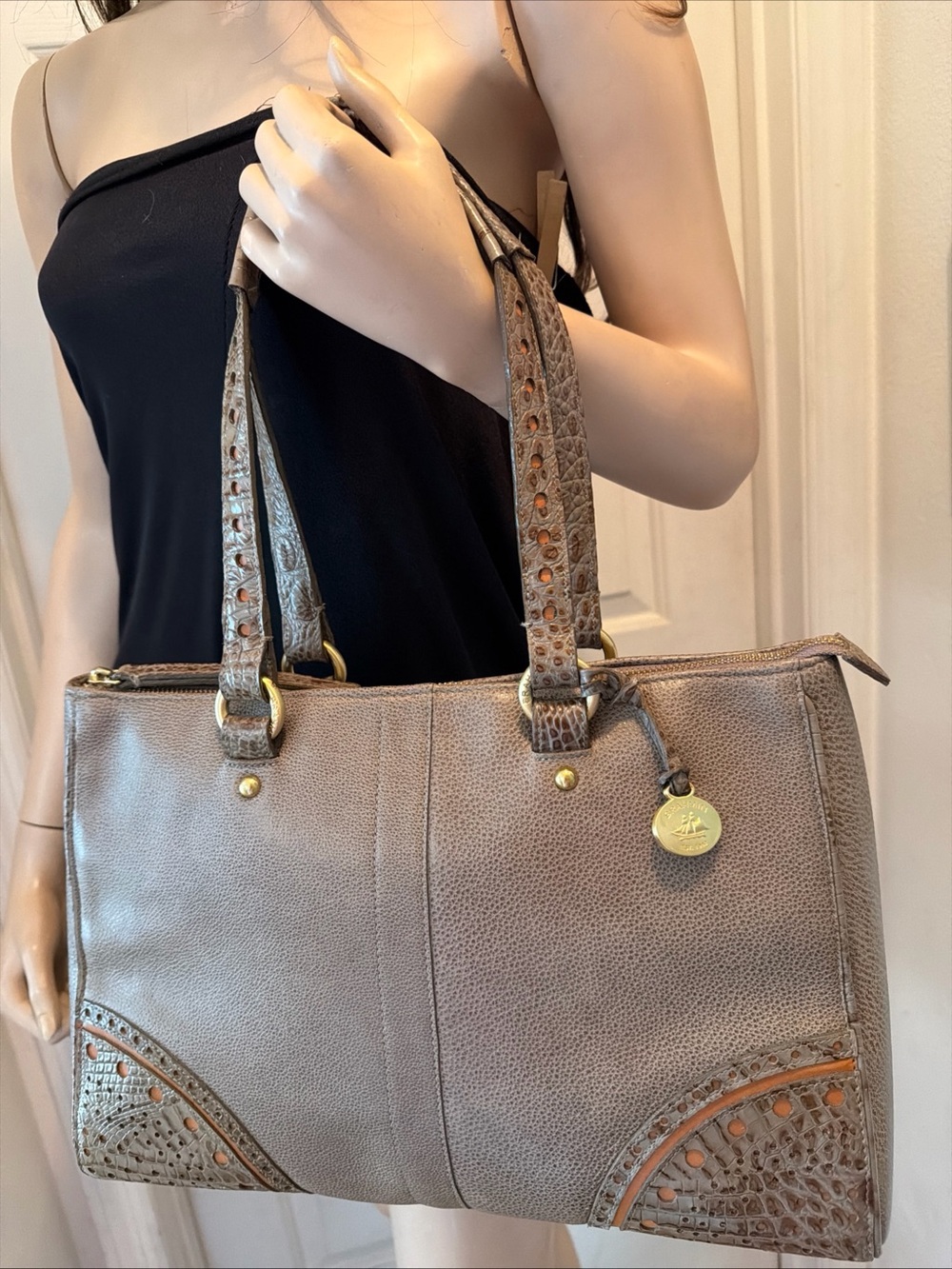 RARE Vintage Brahmin Taupe Stone Leather Croc-Embossed Trim & Handle Handbag